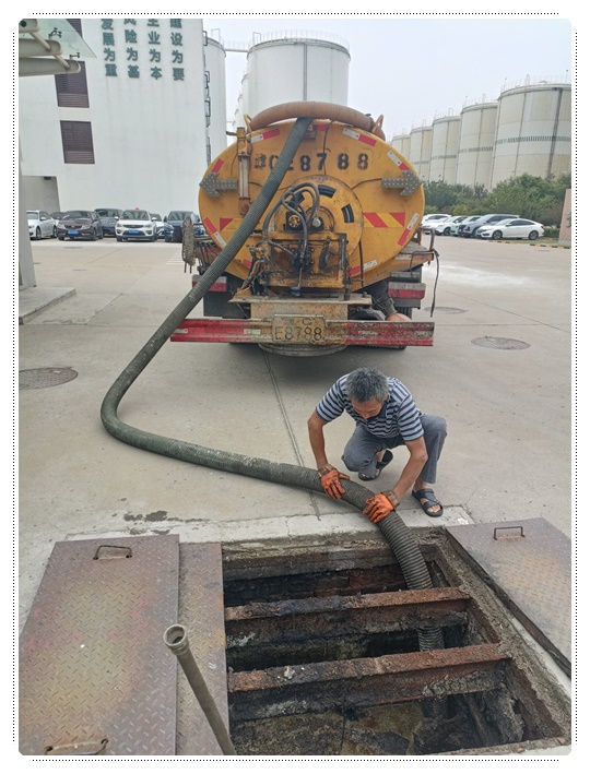 皂市镇隔油池清掏